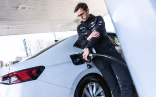 ERC Şampiyonu Miko Marczyk, Tek Depoyla 2.831 Km Gitti: Tasarruf Sürüşünün Sırlarını Anlattı